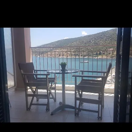 Poseidon شقة فندقية أيّا إفيميا