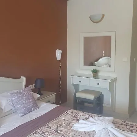 Lägenhetshotell Poseidon Agia Efimia