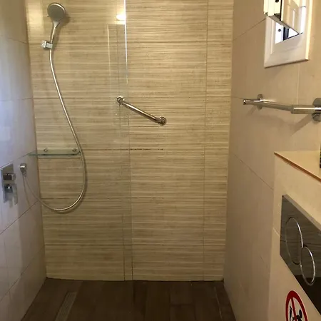 Lägenhetshotell Poseidon 3*