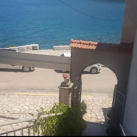 Poseidon Aparthotel Agia Efimia