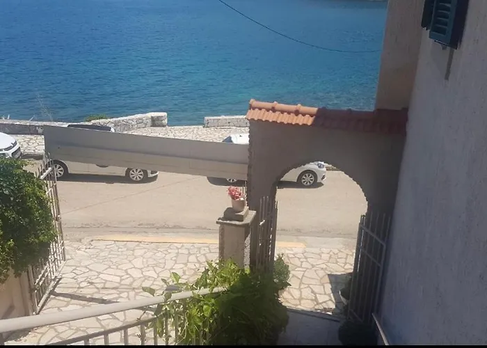 Poseidon Aparthotel Agia Efimia