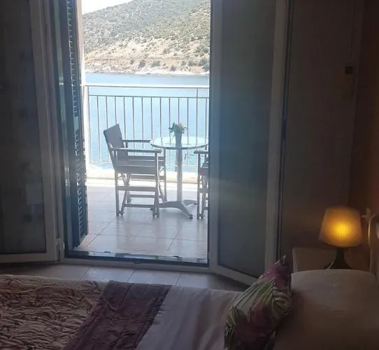 Poseidon 3* Agia Efimia